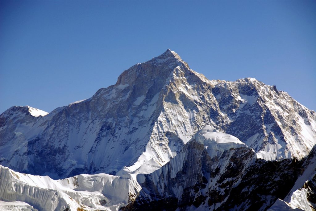 tallest_mountains_everest_makalu west face_view from mera