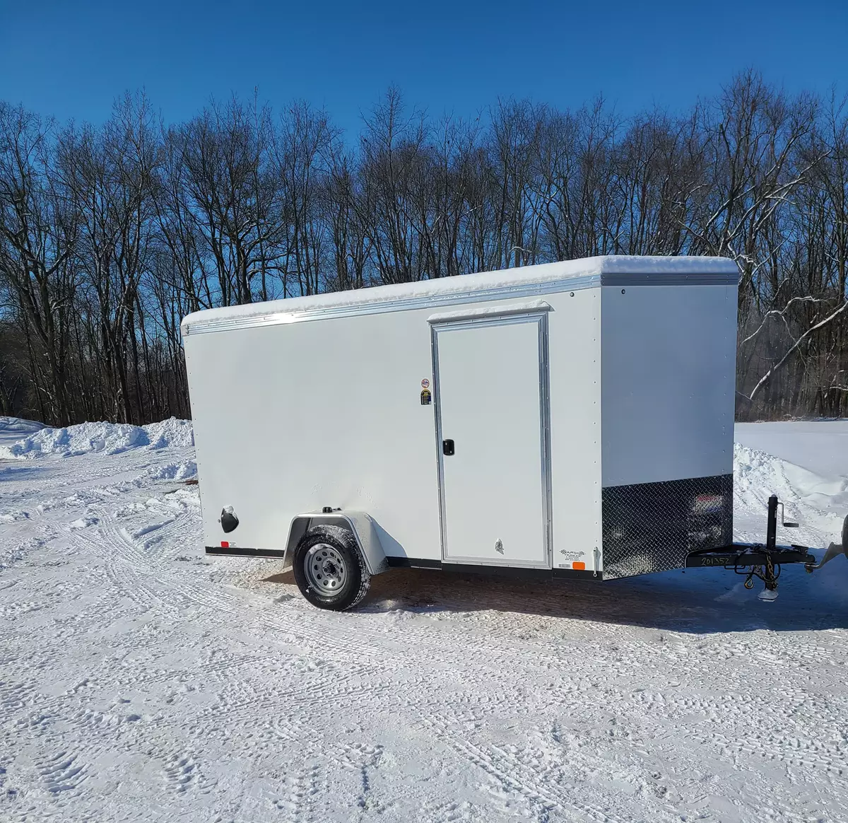 Enclosed trailer for rent